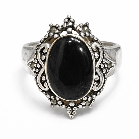 CW Jewelry - Vintage CZM Silver tone Black Onyx Cabochon Ring Marcasite Style Boho Gothic 8